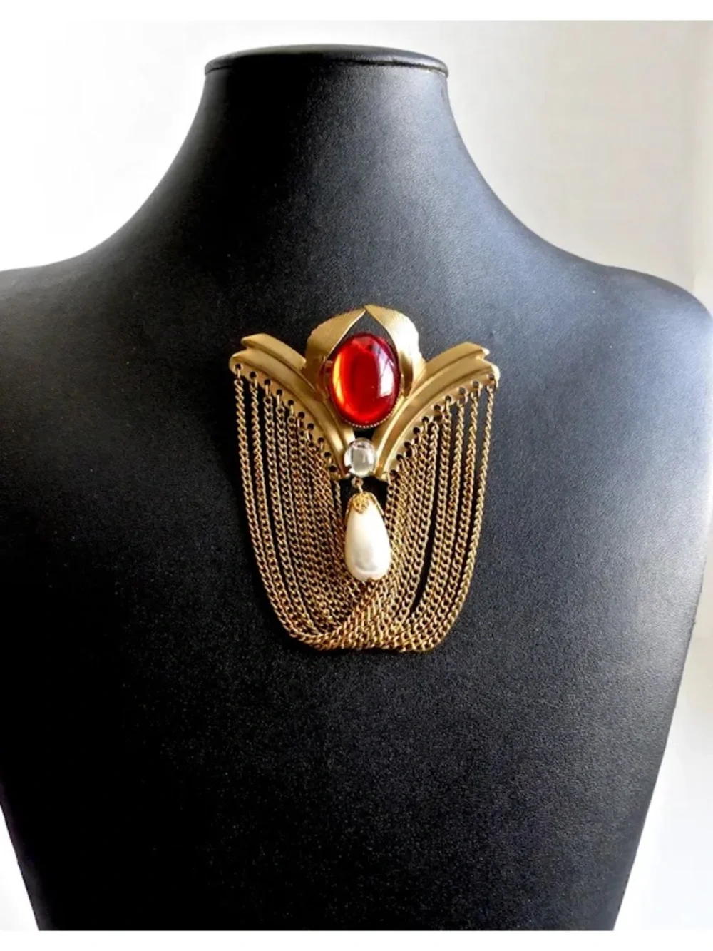 Large gold Tone Vintage Brooch w/Red Oval Stone, Faux Pearl Drop & chain Fringe.